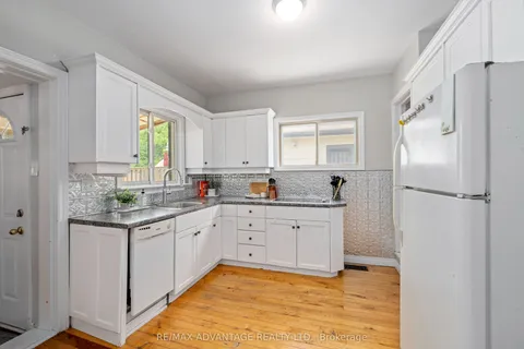 30 Langarth Street, ON N6C 1Z1