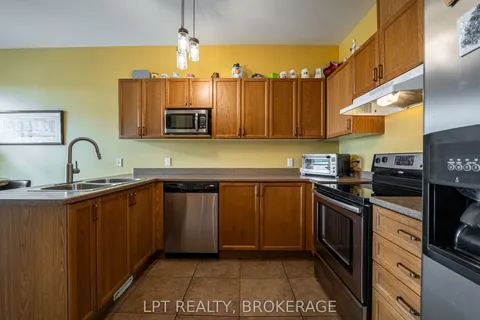 2073 Swanfield Street, ON K7M 0A9