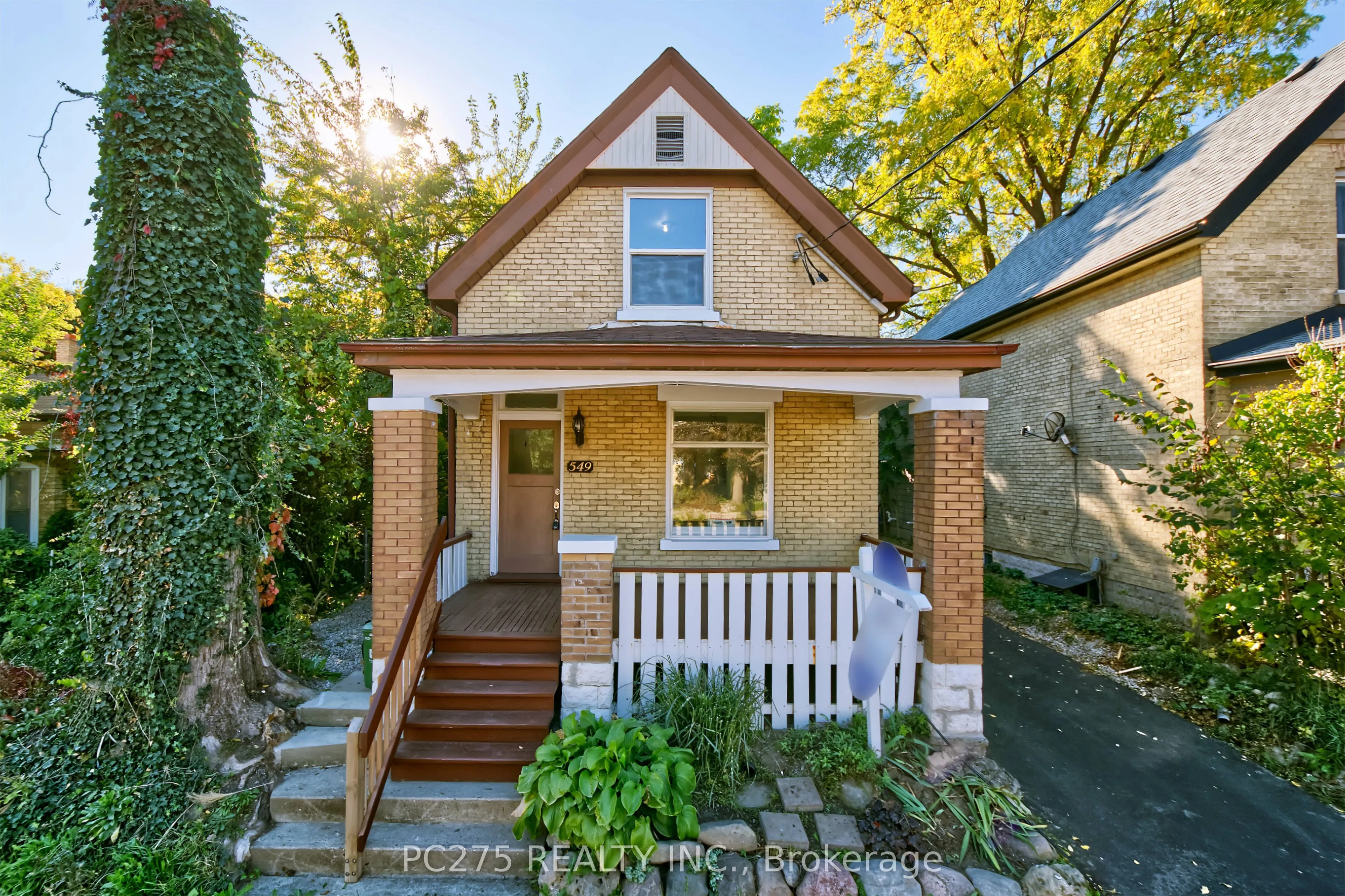 549 Quebec Street, ON N5W 3Y9