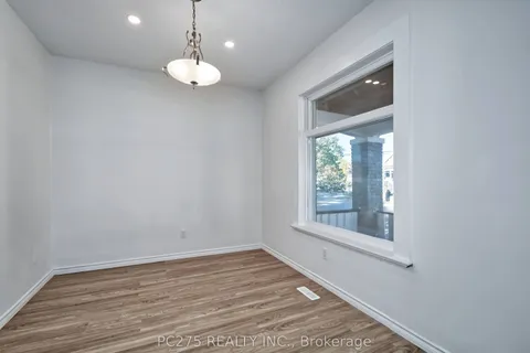 549 Quebec Street, ON N5W 3Y9