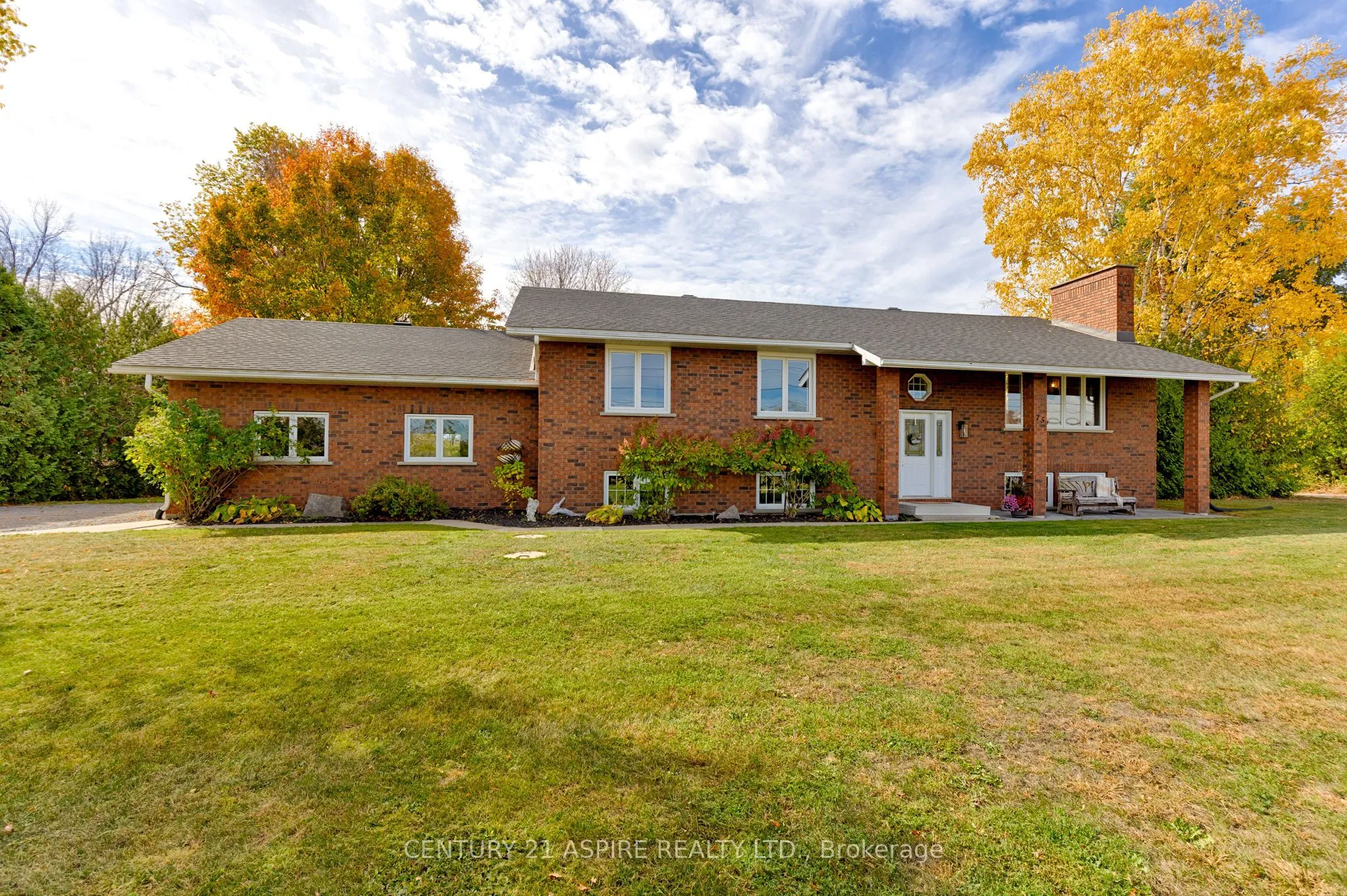 75 Pembroke Street, ON K0J 1K0