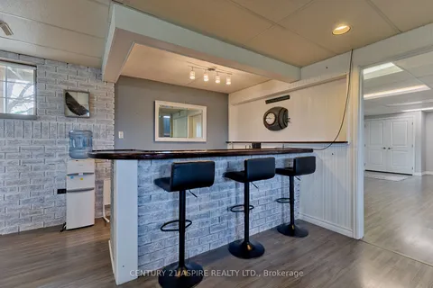 75 Pembroke Street, ON K0J 1K0