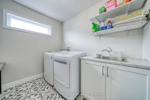 35 Peggy Avenue, ON N0J 1N0