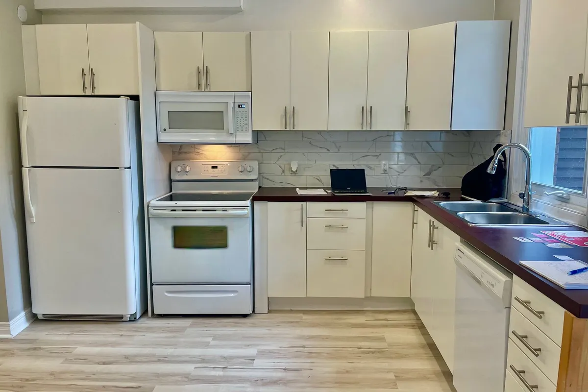 5 EDGAR Street, ON K1Y 3L4