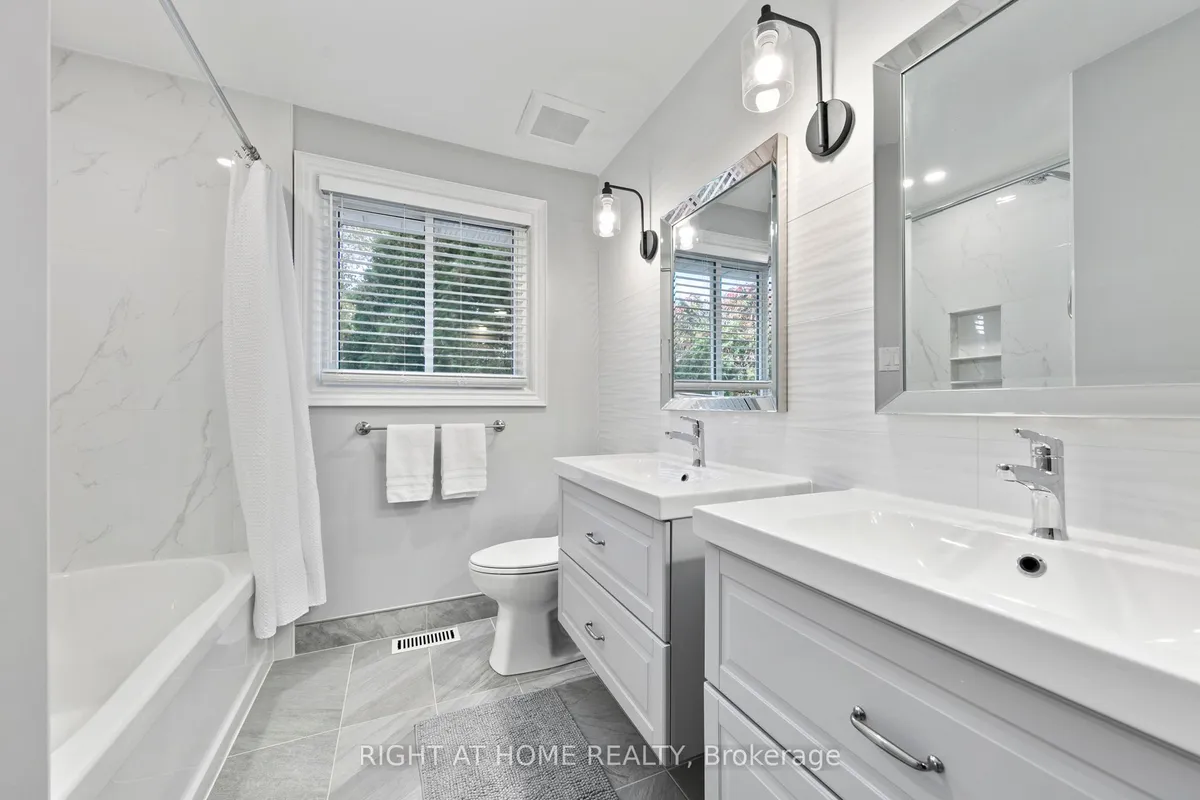 94 States Avenue, ON N9V 3M3