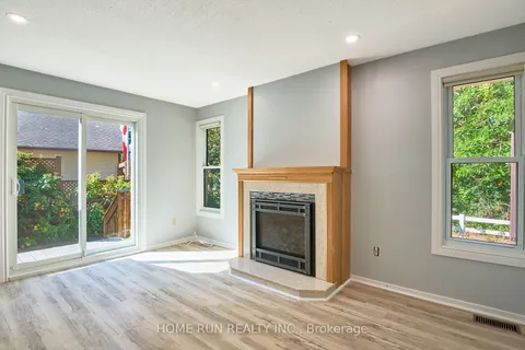 20 Thiessen Crescent, ON K2L 2M3