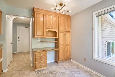 20 Thiessen Crescent, ON K2L 2M3