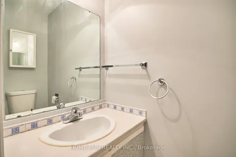 20 Thiessen Crescent, ON K2L 2M3