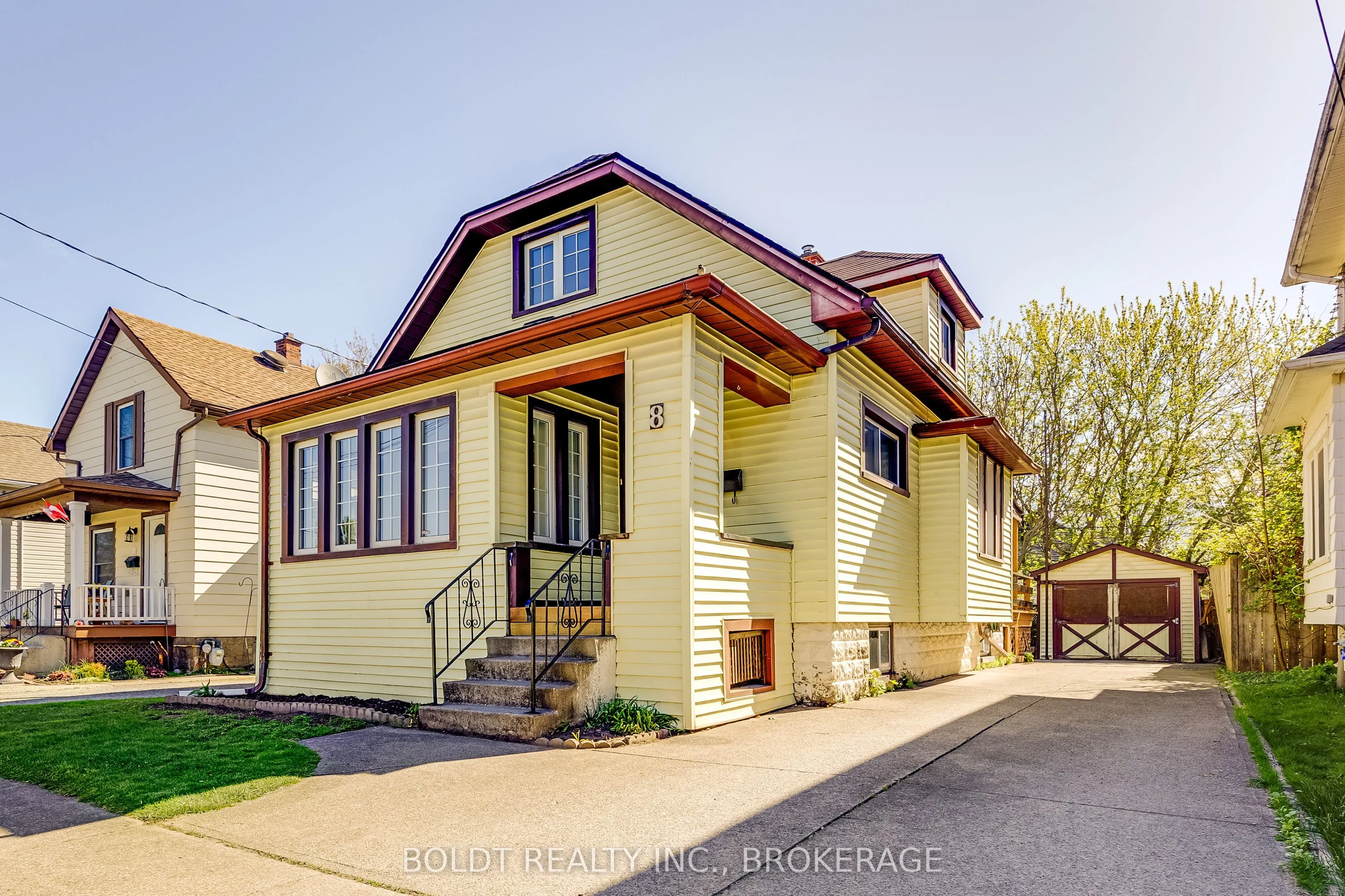 8 Chelsea Street, ON L2P 3B8