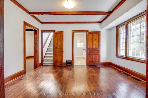 8 Chelsea Street, ON L2P 3B8