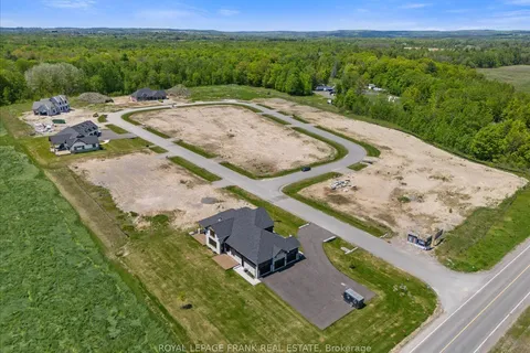 5422 Winfield Drive, ON L1A 0G1