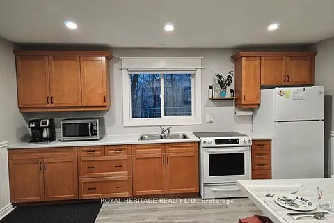 87 Fire Route 57 Route, ON K0L 1Z0