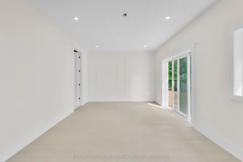 29 Shallot Crescent, ON P1A 3V7