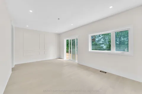 29 Shallot Crescent, ON P1A 3V7