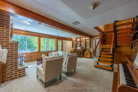 8 Highland Drive, ON N4G 2E9