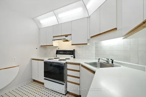 17 Columbus Avenue, ON K1K 1R2