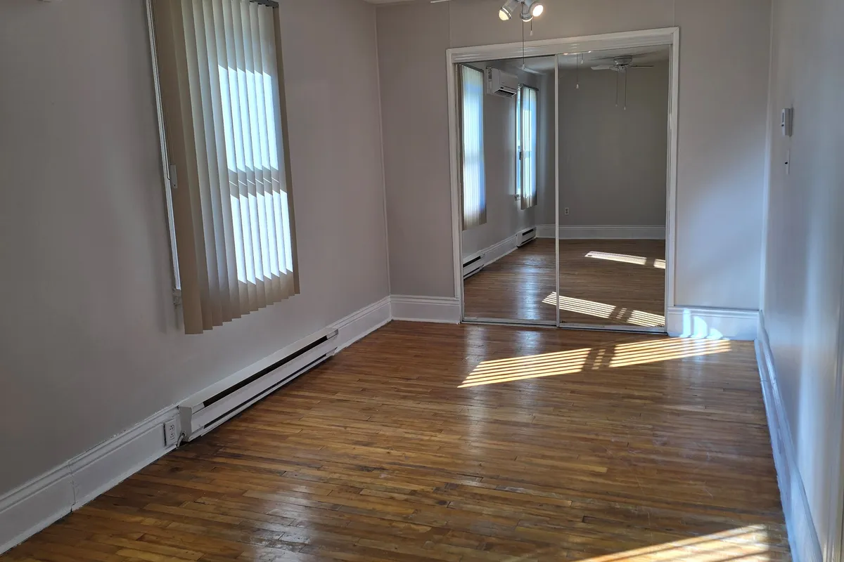 106 6th Street, ON K6J 2W4