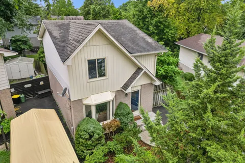 71 Constable Court, ON N6G 3N7