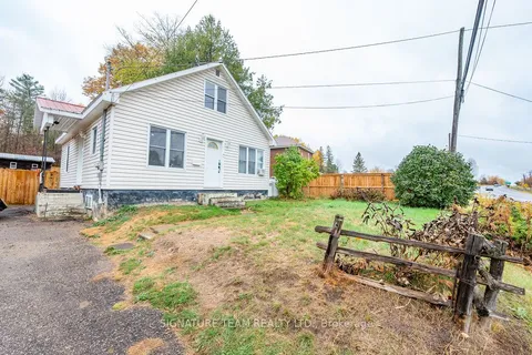 8613 60 Highway, ON K0J 1T0