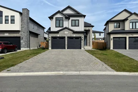 1774 Brunson Way, ON N6K 0H1