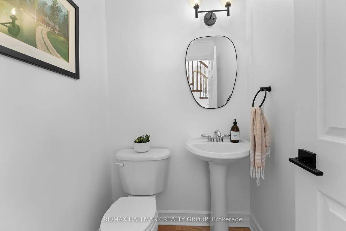 804 Adencliffe Drive, ON K4A 3E4