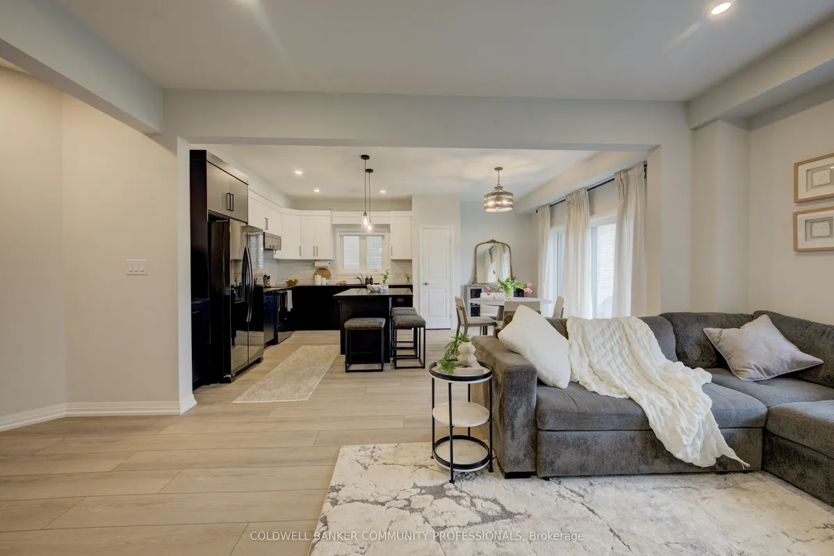 36 Alicia Crescent, ON L3C 7M5