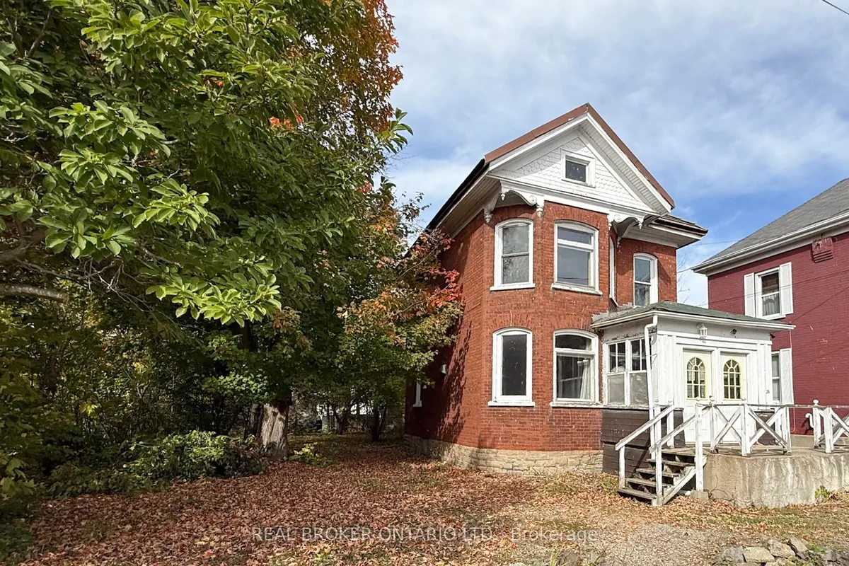 26 Elgin Street, ON K7A 3C4