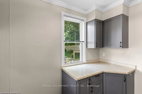 119 7th Street, ON N4N 1G3