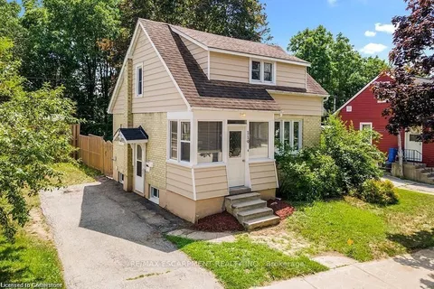 119 7th Street, ON N4N 1G3