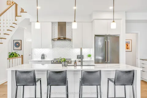 14 Stanhope Court, ON K2J 6S2