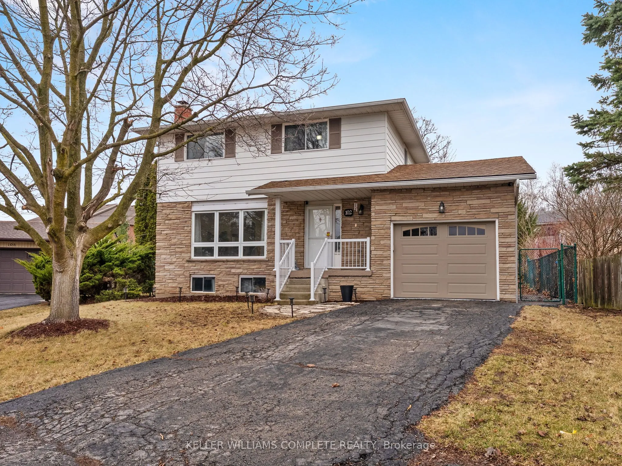 102 Dundee Drive, ON N3W 1J8