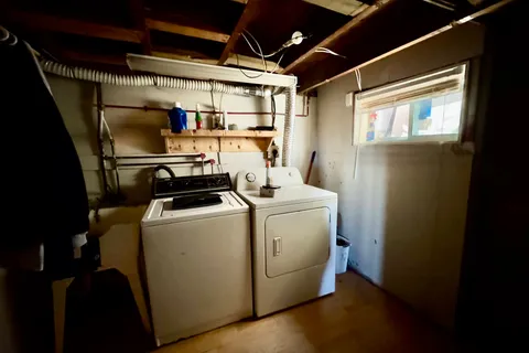 1107 Algonquin Avenue, ON P1B 4Y1