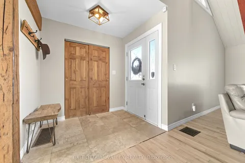 36 Thomas Street, ON K0J 1P0