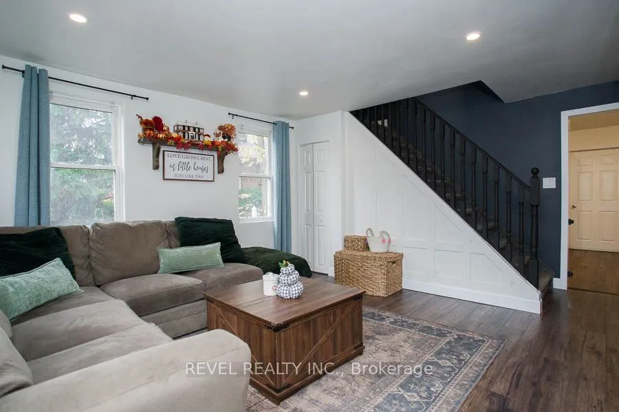 82 Albion Street, ON N3T 3M4