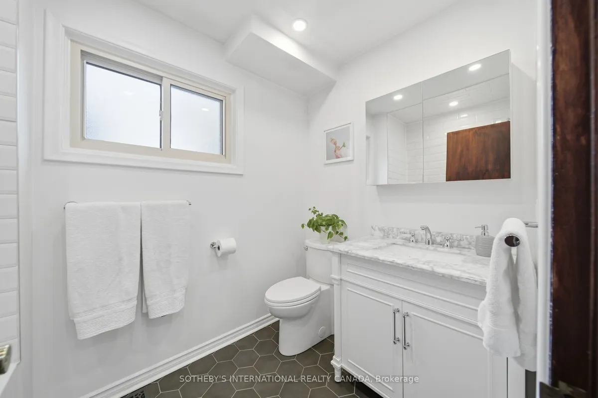 23 East 16th Street, ON L9A 4J1