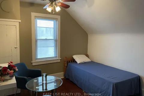 14 Chestnut Lane, ON L2T 1G4