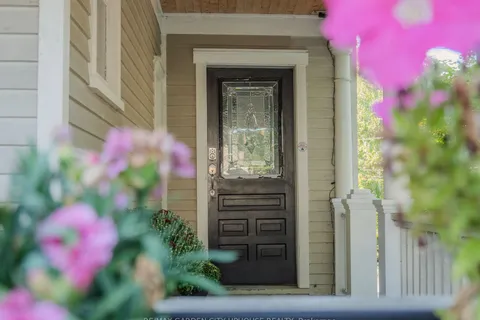 26 Mountain Street, ON L3M 3K1