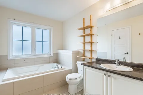 135 Pagebrook Crescent, ON L8J 0K7