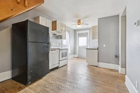 219 Erie Avenue, ON N3S 2H1