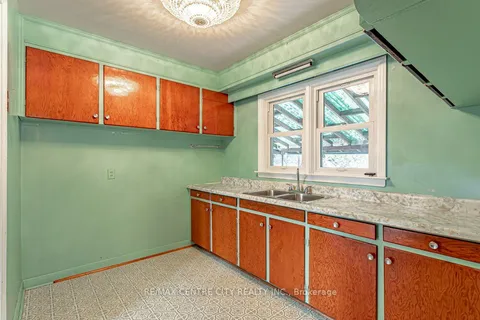 165 Ellsworth Crescent, ON N5W 1J5