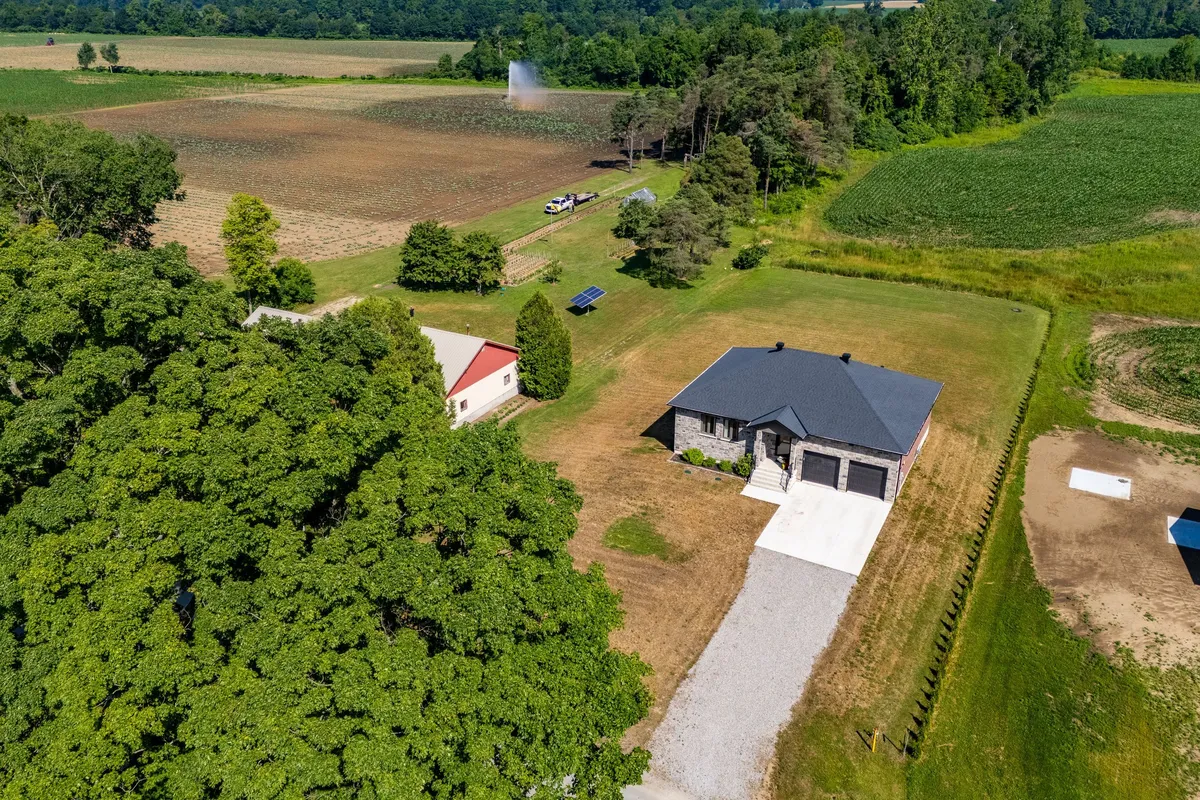 377 10th Concession Road, ON N0J 1G0