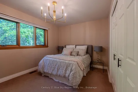 708 Anita Avenue, ON P1B 8G4