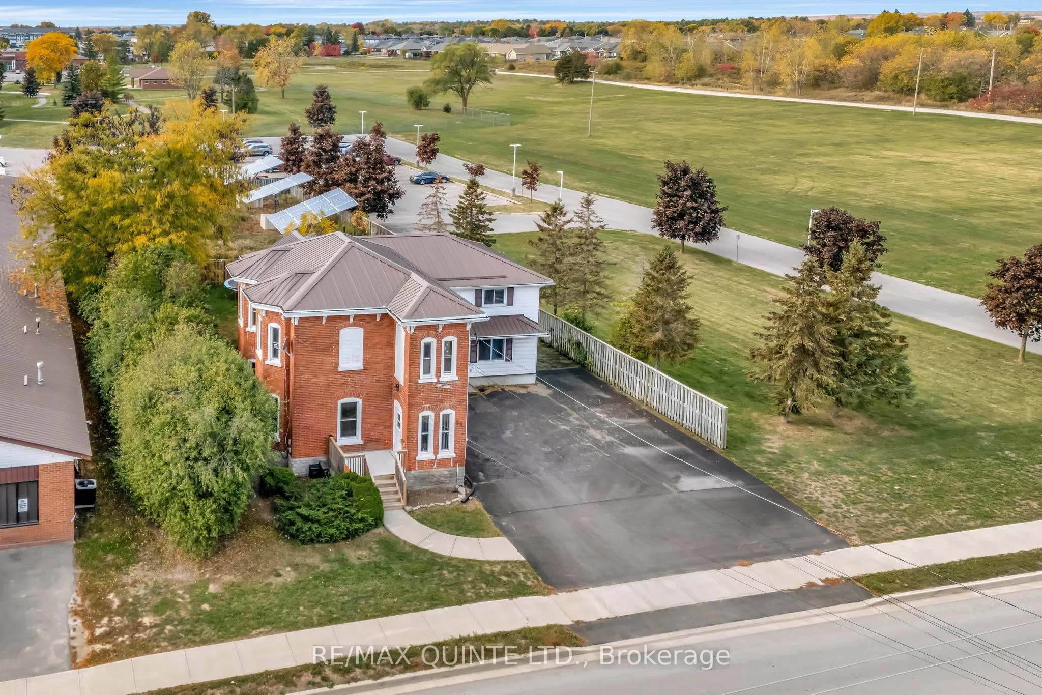 58 Avondale Road, ON K8P 4G3