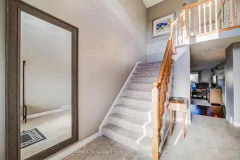 528 Chesapeake Crescent, ON N2K 4G1