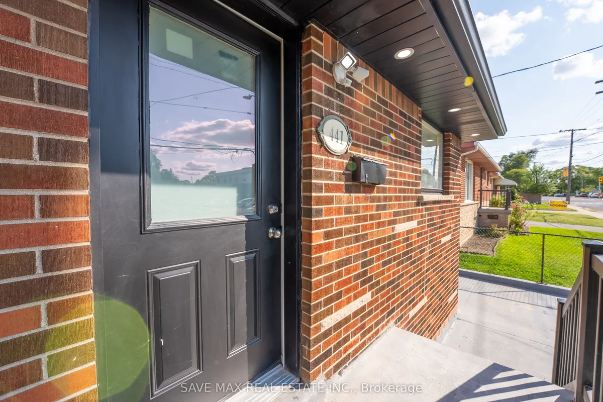 441 West 5th Street, ON L9C 3P5