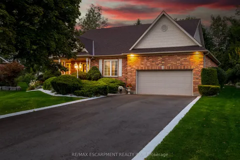 178 Bernardi Crescent, ON N0B 2K0