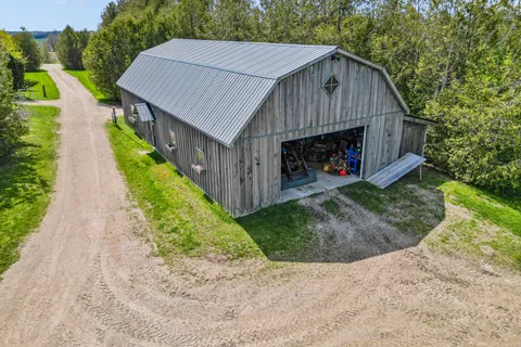 071533 10th Line, ON L9W 7A1