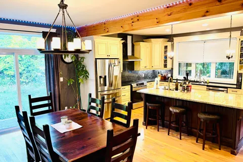 129 Blue Jay Crescent, ON N0C 1H0