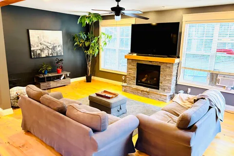 129 Blue Jay Crescent, ON N0C 1H0