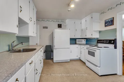 10 Parkside Drive, ON N4G 3Z9